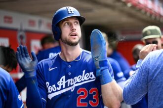 Kyle Tucker, Dodgers alternate road jersey, Freeway Series, Armed Forces Day Weekend