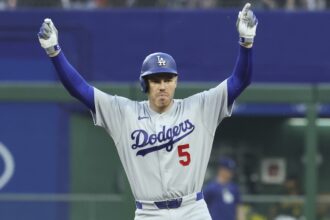 Freddie Freeman dance
