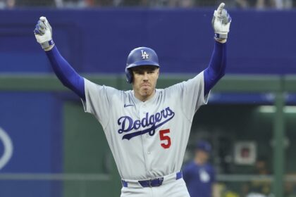 Freddie Freeman dance