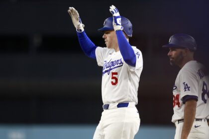 Freddie Freeman, Chris Woodward, Dodgers celebration