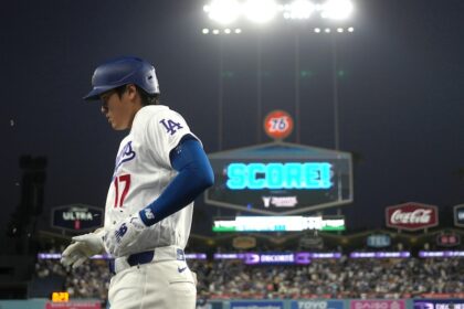 Shohei Ohtani home run, Dodger Stadium lights