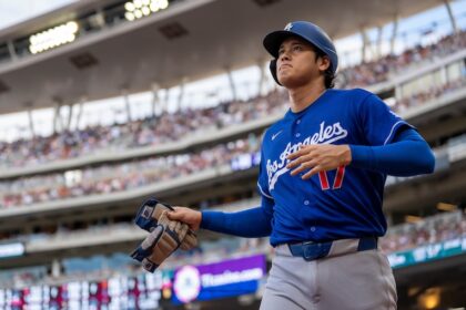 Shohei Ohtani, blue alternate Dodgers road jersey