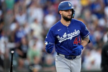 Andy Pages home run, alternate Dodgers road jersey