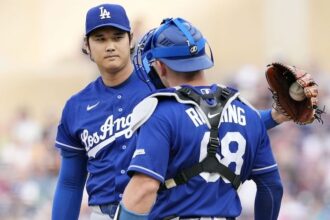 Shohei Ohtani, Dalton Rushing, mound visit, alternate Dodgers road jersey