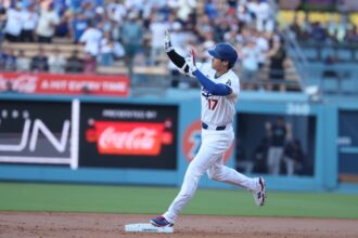 Shohei Ohtani leadoff home run, Dodgers celebration