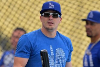 Kiké Hernández batting practice