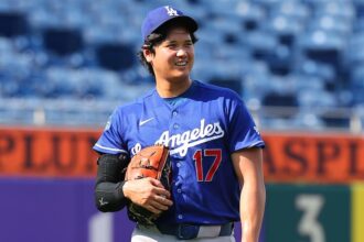 Shohei Ohtani, alternate road Dodgers jersey