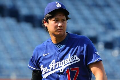 Shohei Ohtani, alternate road Dodgers jersey
