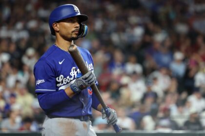 Mookie Betts axe bat knob, alternate Dodgers blue jersey