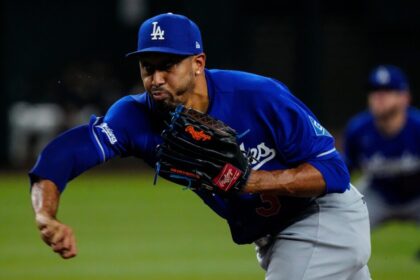 Edwin Díaz, Max Muncy, alternate road Dodgers jersey
