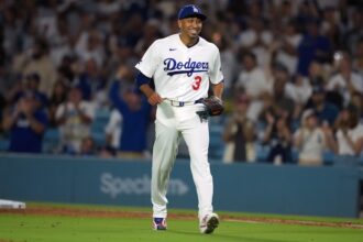 Edwin Díaz save, Dodgers win