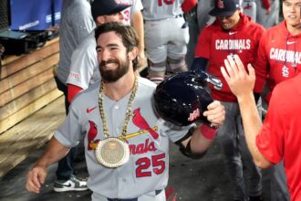 Thomas Saggese home run, Cardinals chain