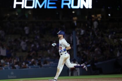 Kyle Tucker home run