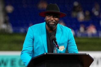 Dodgers broadcaster Dontrelle Willis, Marlins Legends Hall of Fame